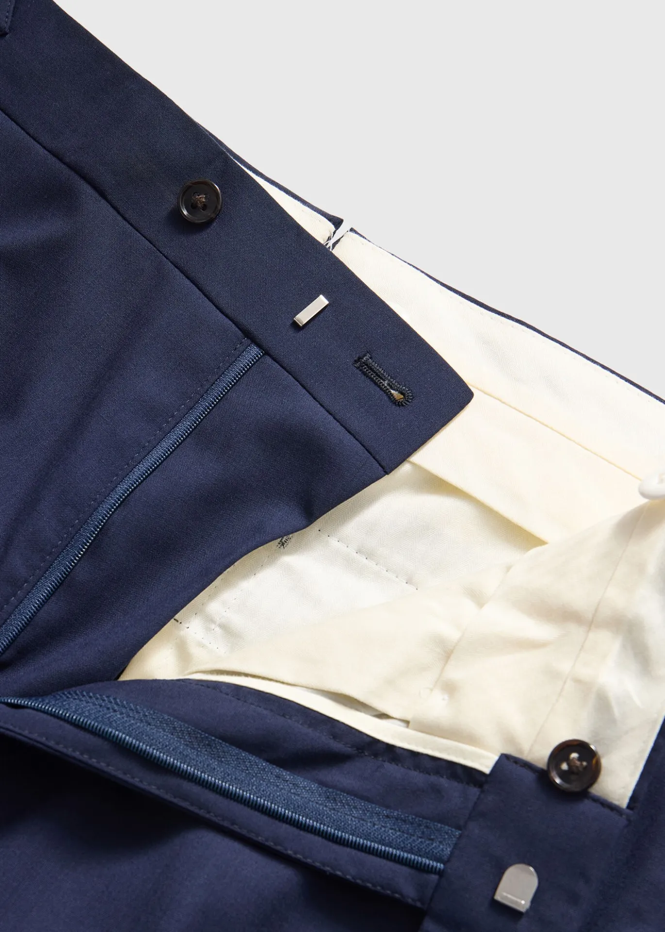 Super 120s Lightweight Wool Suit